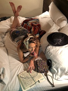 Paris Jackson feet photo thumbnail