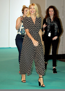 Holly Willoughby feet photo thumbnail