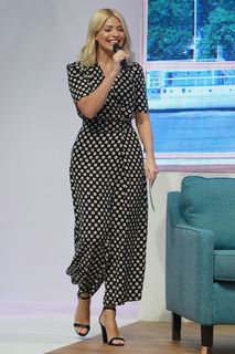 Holly Willoughby feet photo thumbnail