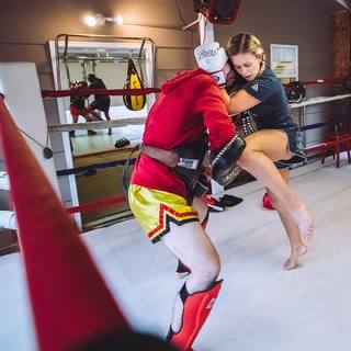Paige VanZant feet photo thumbnail