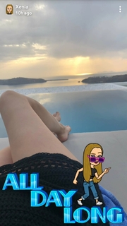 Xenia Tchoumitcheva feet photo thumbnail