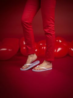 Cristina Ferreira feet photo thumbnail