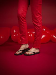 Cristina Ferreira feet photo thumbnail