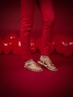 Cristina Ferreira feet photo thumbnail