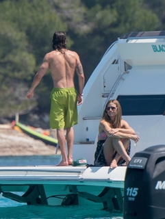 Heidi Klum feet photo thumbnail