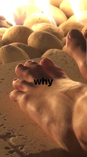 Kendall Jenner feet photo thumbnail