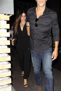 Sandra Bullock feet photo thumbnail