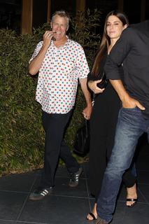 Sandra Bullock feet photo thumbnail