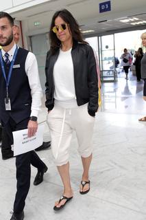 Michelle Rodriguez feet photo thumbnail