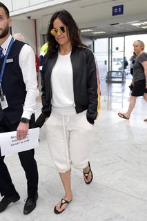 Michelle Rodriguez feet photo thumbnail