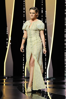 Kristen Stewart feet photo thumbnail