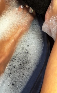 Amber Rose feet photo thumbnail