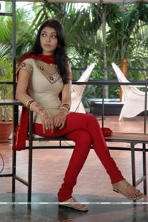 Kajal Aggarwal feet photo thumbnail