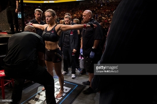 Miesha Tate feet photo thumbnail