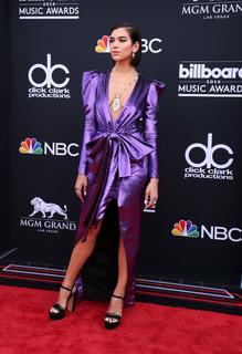 Dua Lipa feet photo thumbnail