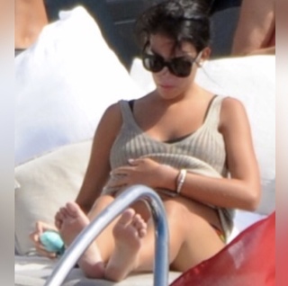 Georgina Rodríguez feet photo thumbnail