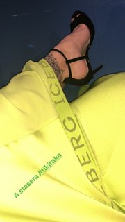 Melissa Satta feet photo thumbnail