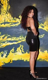 Jordin Sparks feet photo thumbnail