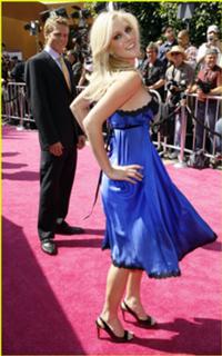 Heidi Montag feet photo thumbnail