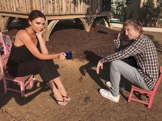 Victoria Beckham feet photo thumbnail