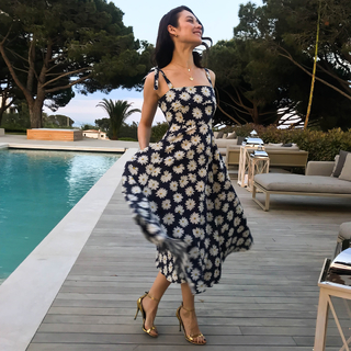 Olga Kurylenko feet photo thumbnail