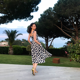 Olga Kurylenko feet photo thumbnail