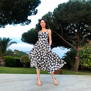 Olga Kurylenko feet photo thumbnail