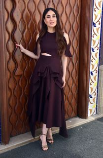 Kareena Kapoor feet photo thumbnail