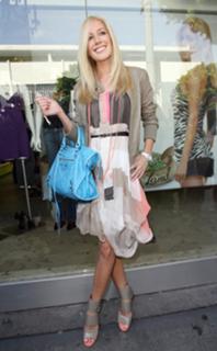 Heidi Montag feet photo thumbnail