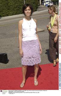Mandy Moore feet photo thumbnail