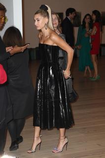 Hailey Bieber feet photo thumbnail