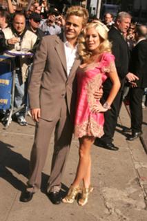 Heidi Montag feet photo thumbnail