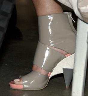 Heidi Montag feet photo thumbnail