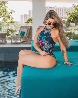 Kelly Key feet photo thumbnail