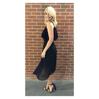 Holly Willoughby feet photo thumbnail