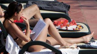 Sasha Alexander feet photo thumbnail