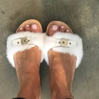 Kelly Bensimon feet photo thumbnail
