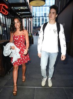 Georgia May Foote feet photo thumbnail
