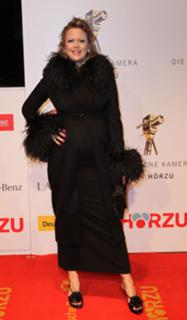 Barbara Schöneberger feet photo thumbnail