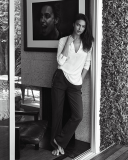 Irina Shayk feet photo thumbnail