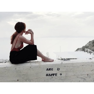 Blanca Suárez feet photo thumbnail