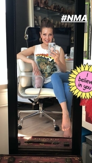 Thalía feet photo thumbnail
