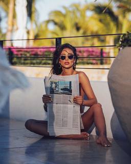 Shay Mitchell feet photo thumbnail