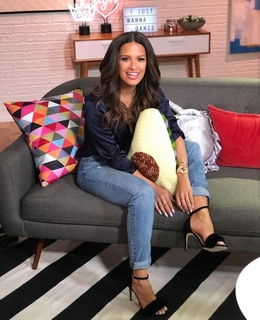 Rocsi Diaz feet photo thumbnail
