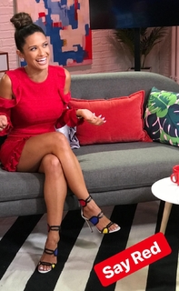 Rocsi Diaz feet photo thumbnail