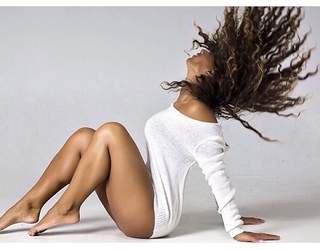 Jena Frumes feet photo thumbnail