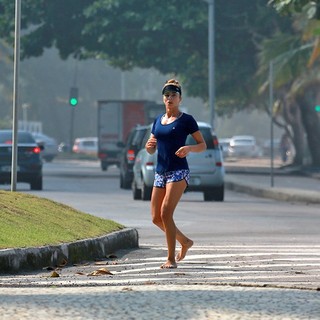 Grazi Massafera feet photo thumbnail