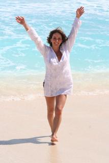Andrea Legarreta feet photo thumbnail