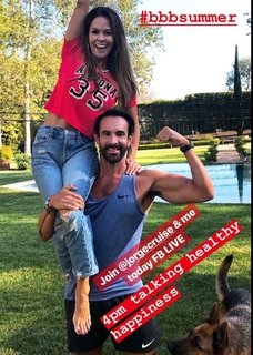 Brooke Burke feet photo thumbnail