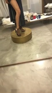 Veronica Maya feet photo thumbnail